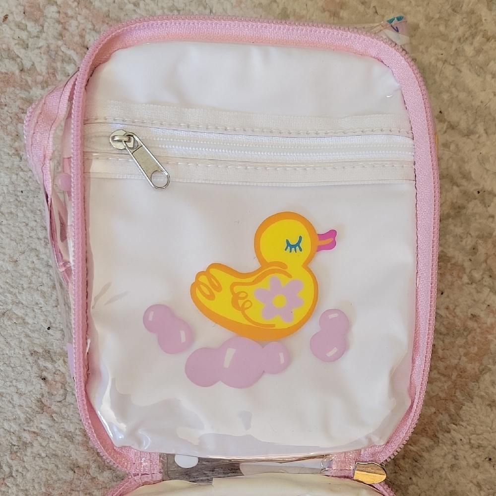 Barbie Travel Toiletries/Bath Set - Pink - Picture 4 of 12